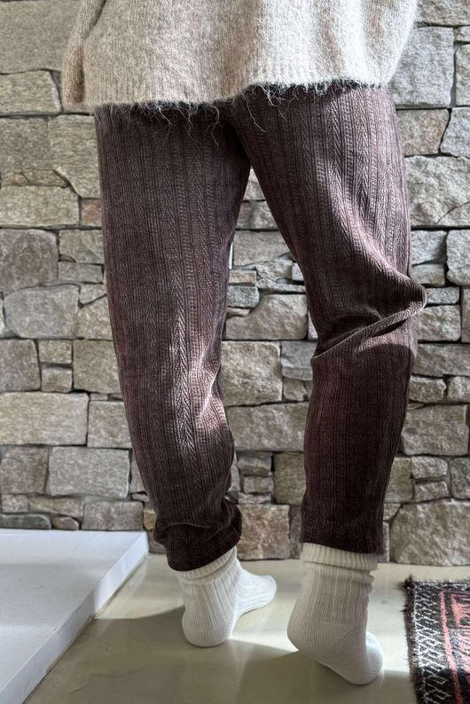 Nuk Stretch Velour Tapered Pant Chocolate